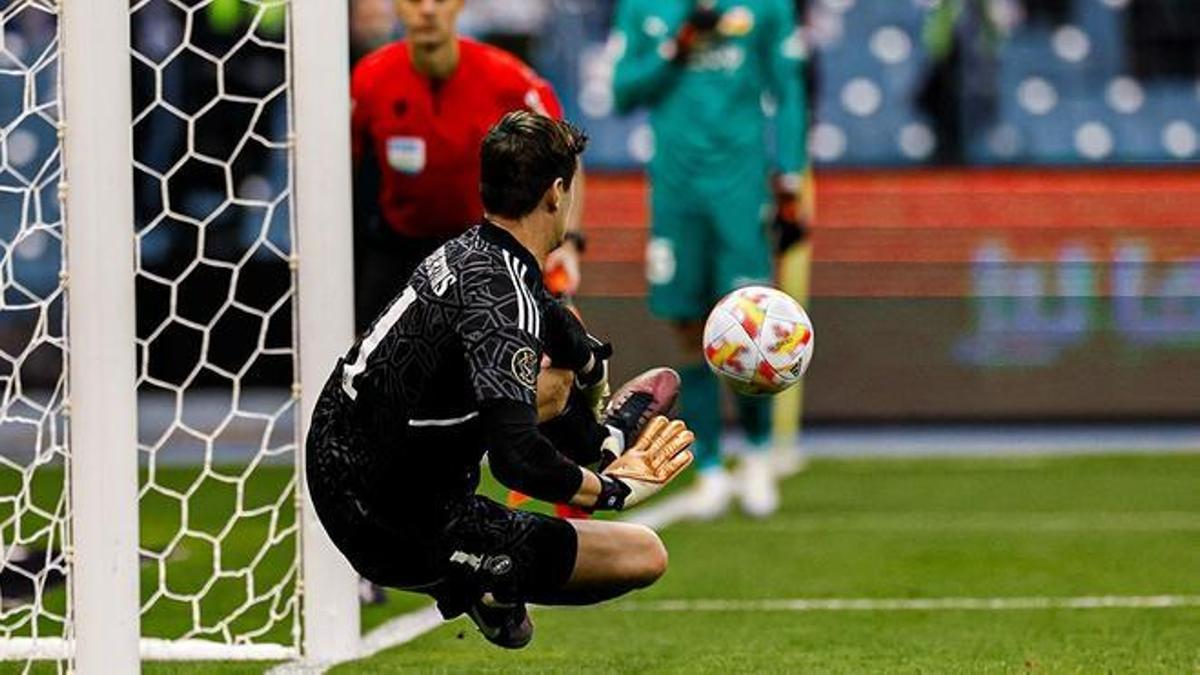 Courtois, clave en los penaltis.