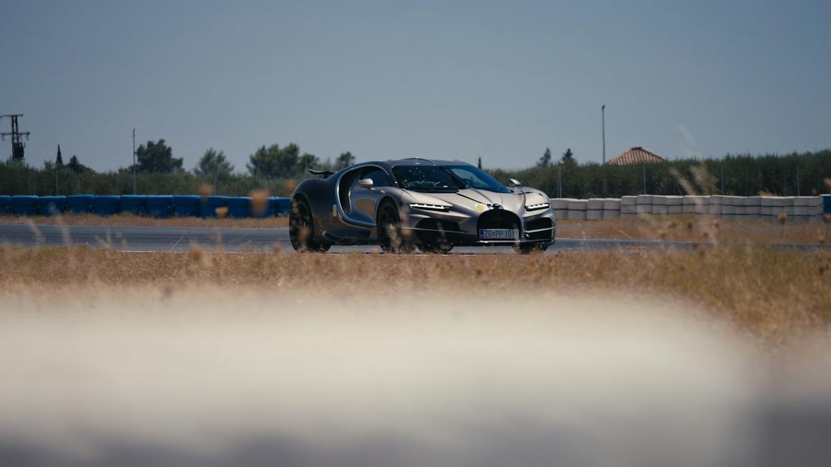 Bugatti desafía el calor de Sevilla con el Tourbillon