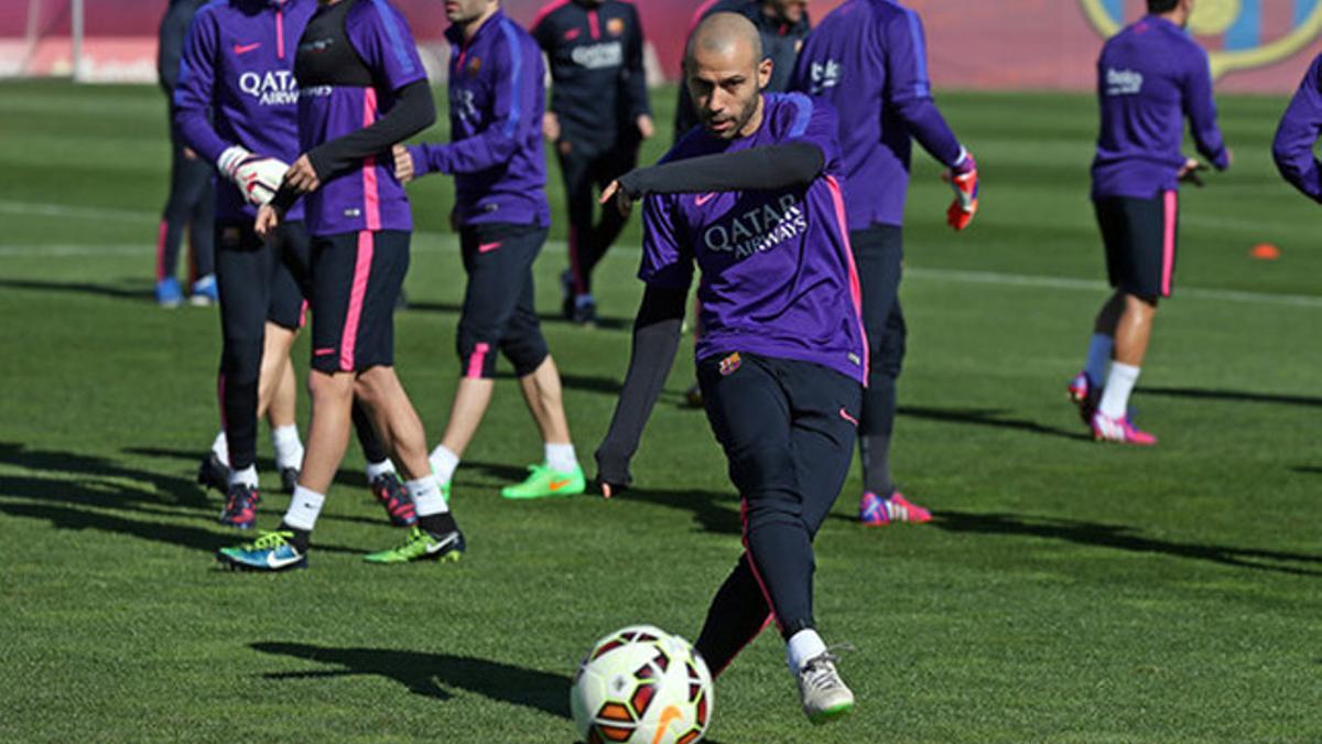 El FC Barcelona se entrena en la Ciudad Deportiva