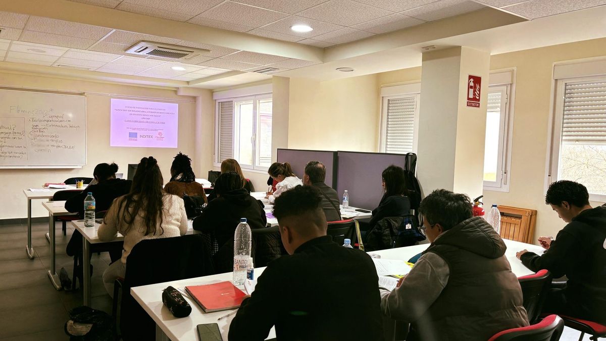 Participantes en un curso anterior de Cáritas.