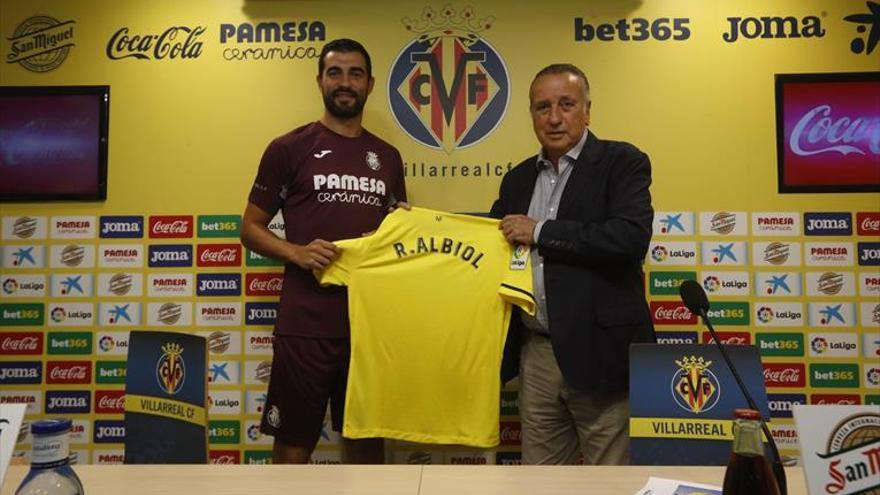 Albiol: «El Villarreal es el club que más confianza ha mostrado en mí»