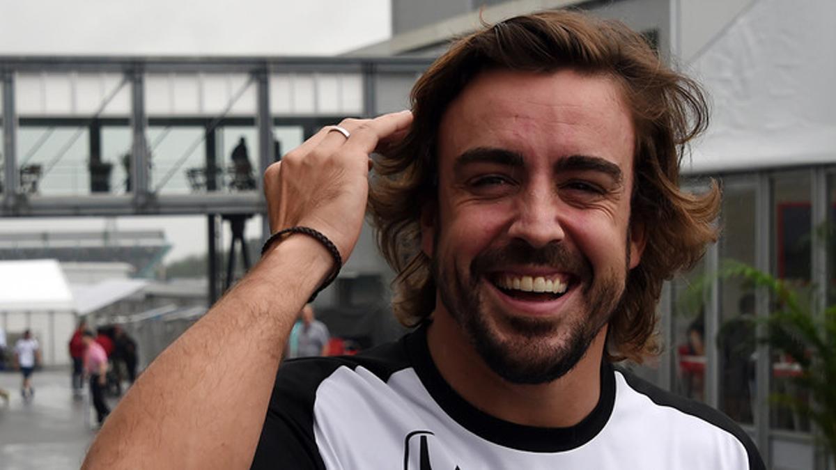 Fernando Alonso, antes de la segunda sesión de entrenamientos libres en Suzuka, escenario del GP de Japón