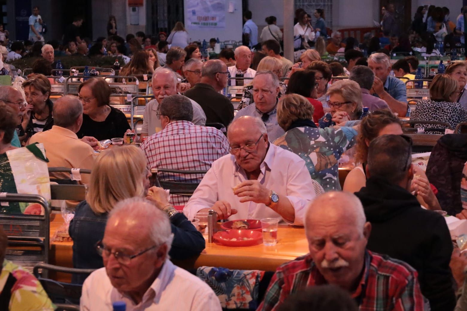 Búscate en la cena de 'pa i porta' de Almassora