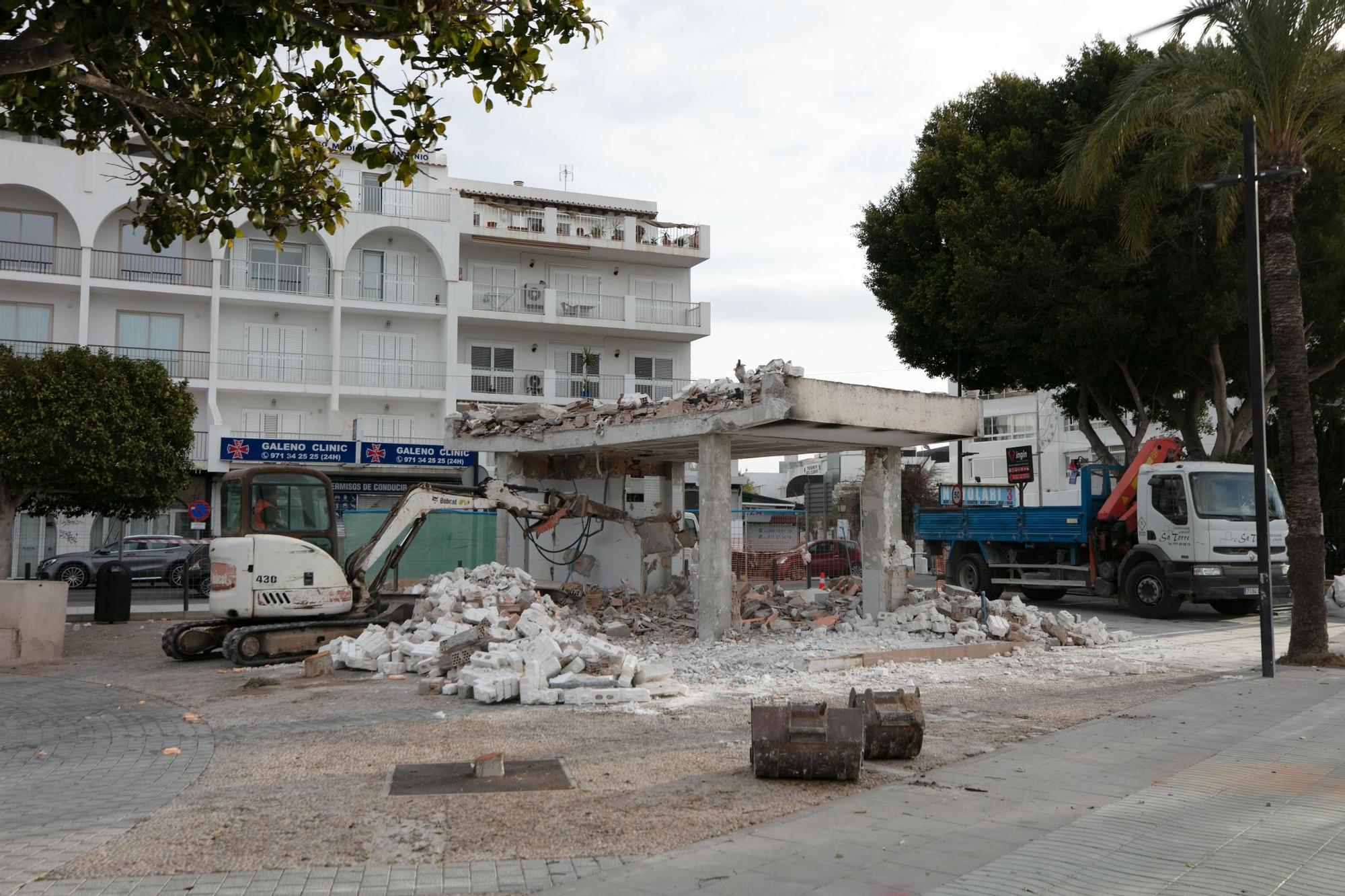Mira las fotos del derribo del edificio Kiosk de Sant Antoni