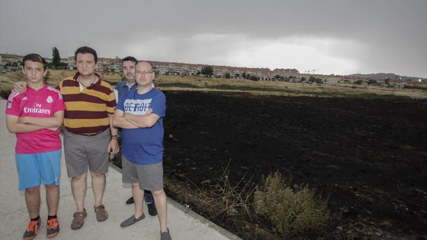 Vecinos de Cáceres el Viejo y Gredos: «Todos los años hay un incendio junto a nuestras casas»