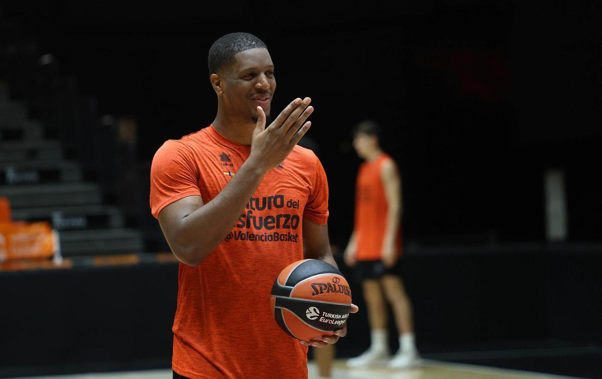 Entrenamiento del Valencia Basket previo al partido frente a Maccabi