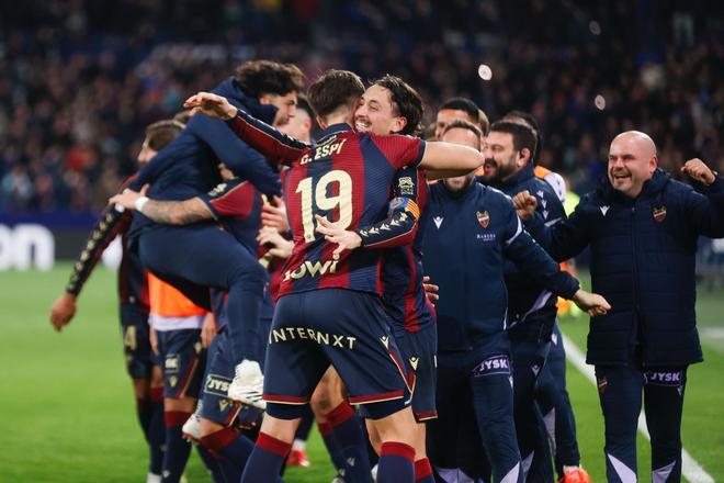 Todas las fotos del Levante - Elche en el Ciutat de València