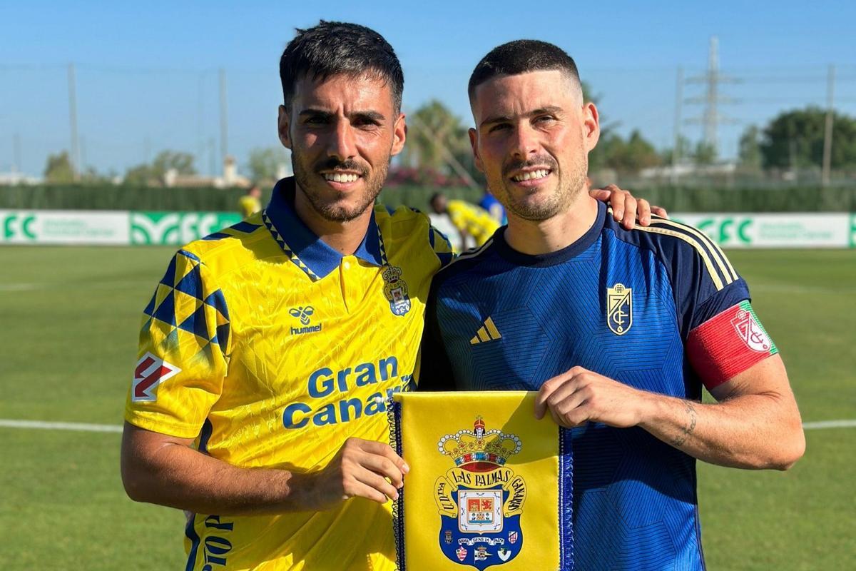 Fabio González posa junto a Sergio Ruiz, en esta pretemporada, en las instalaciones de Marbella.