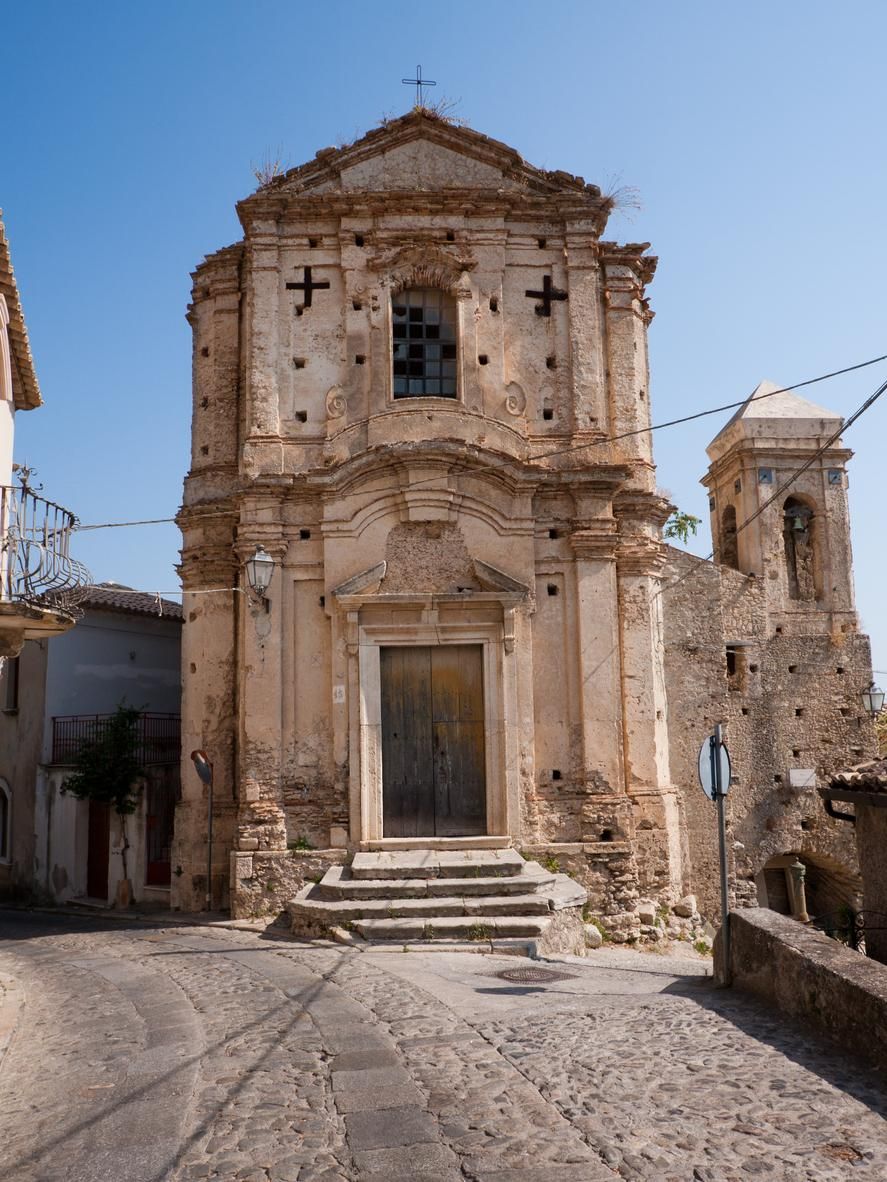 Una de las 100 iglesias que salpican el pueblo de Gerace