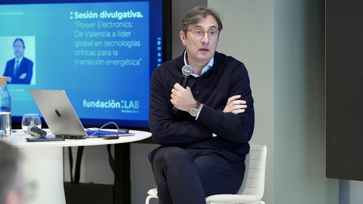 Lalo Salvo, en la conferencia organizada por la Fundacion LAB Mediterráneo, ayer.