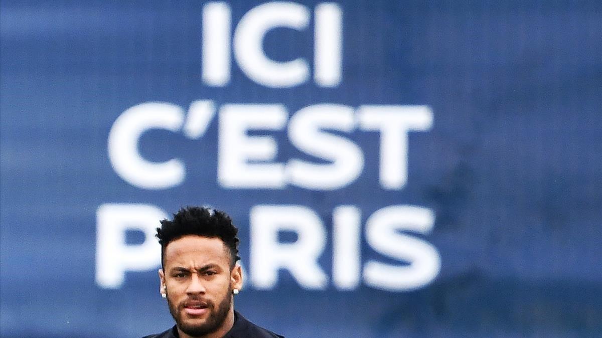 marcosl49467180 paris saint germain s brazilian forward neymar looks on as h190817170031