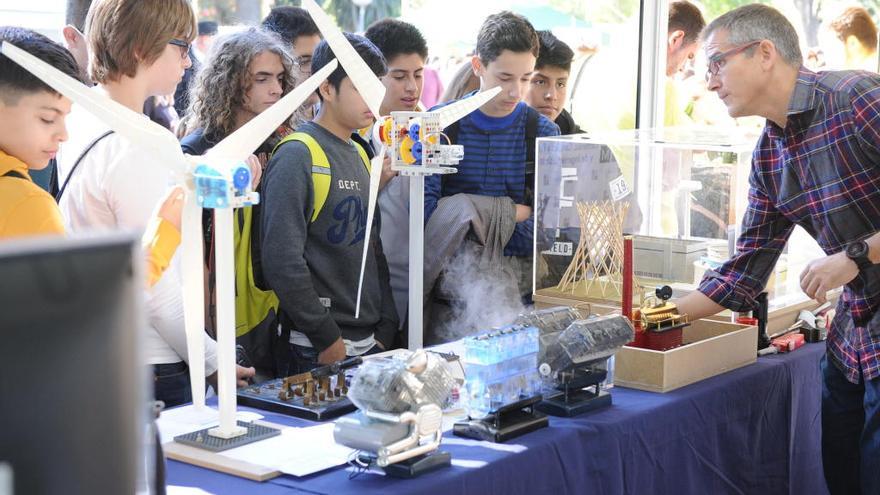 La semana de la Ciencia y Tecnología en el jardín del Malecón