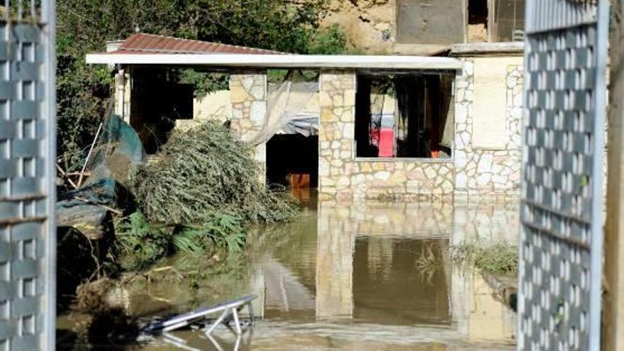 Entrada de la casa en la qual van morir ofegades 9 persones.