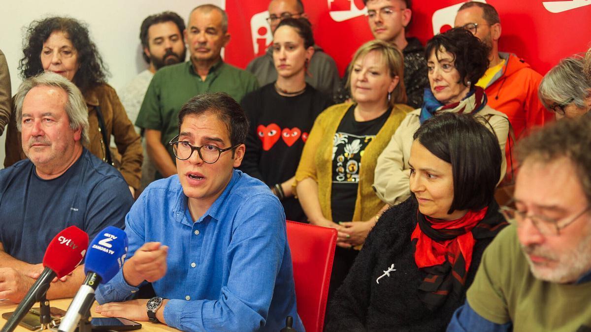 IU encara el "día después" de Guarido: el peso de su carisma y el temor a perder votos.