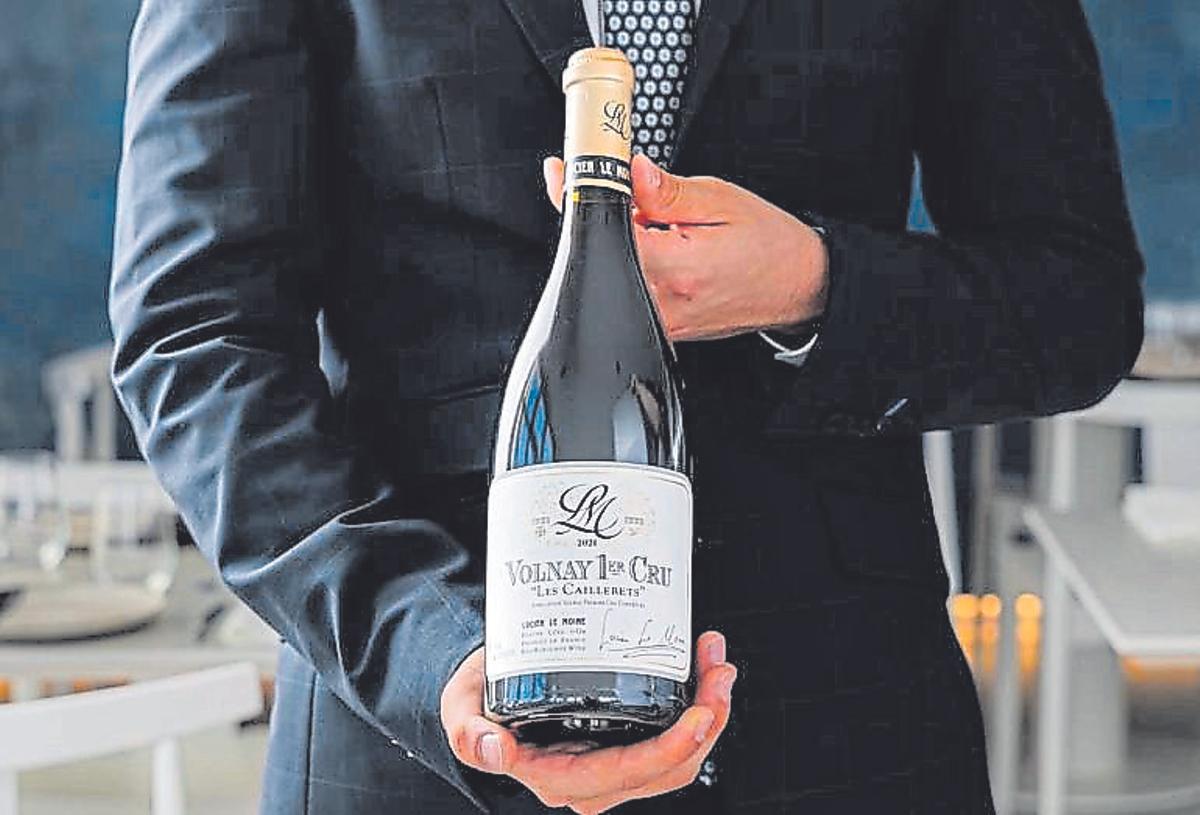 Un dels vins del restaurant La Llotja