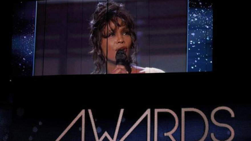 Tributo a Whitney Houston en los Grammy.