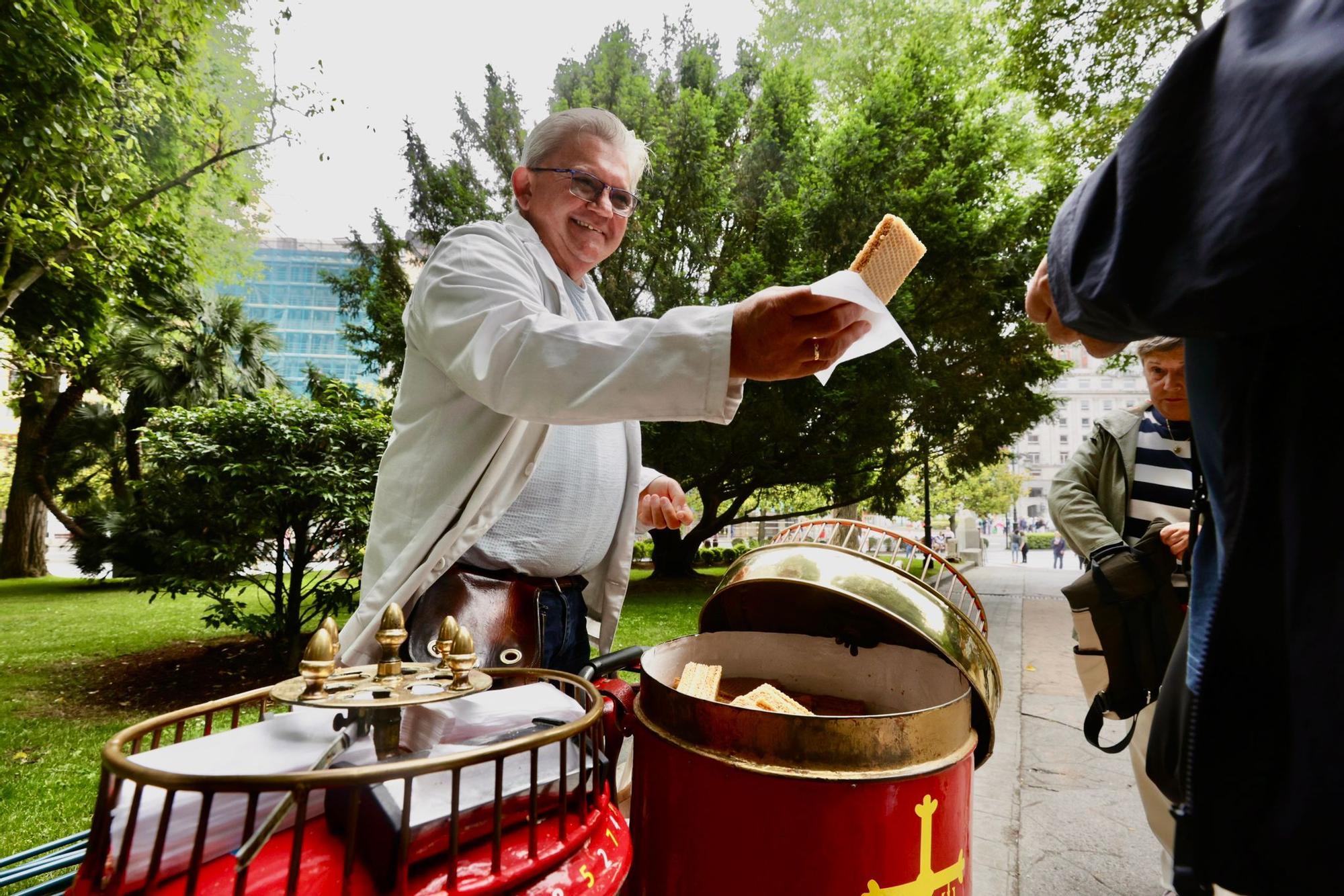 EN IMÁGENES: Así vive Oviedo su fiesta de Martes de Campo