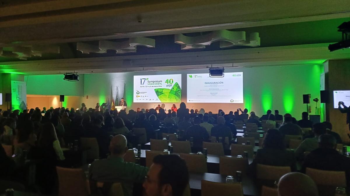 Inauguración del 17º Symposium de Sanidad Vegetal que se celebra en Sevilla.