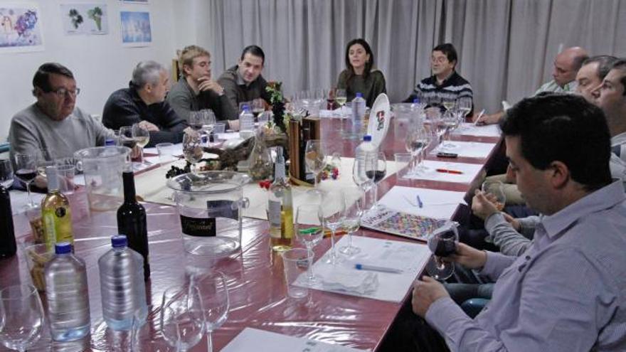 Cata de caldos de la DO Tierra del Vino en la Asociación de Sumilleres de Zamora