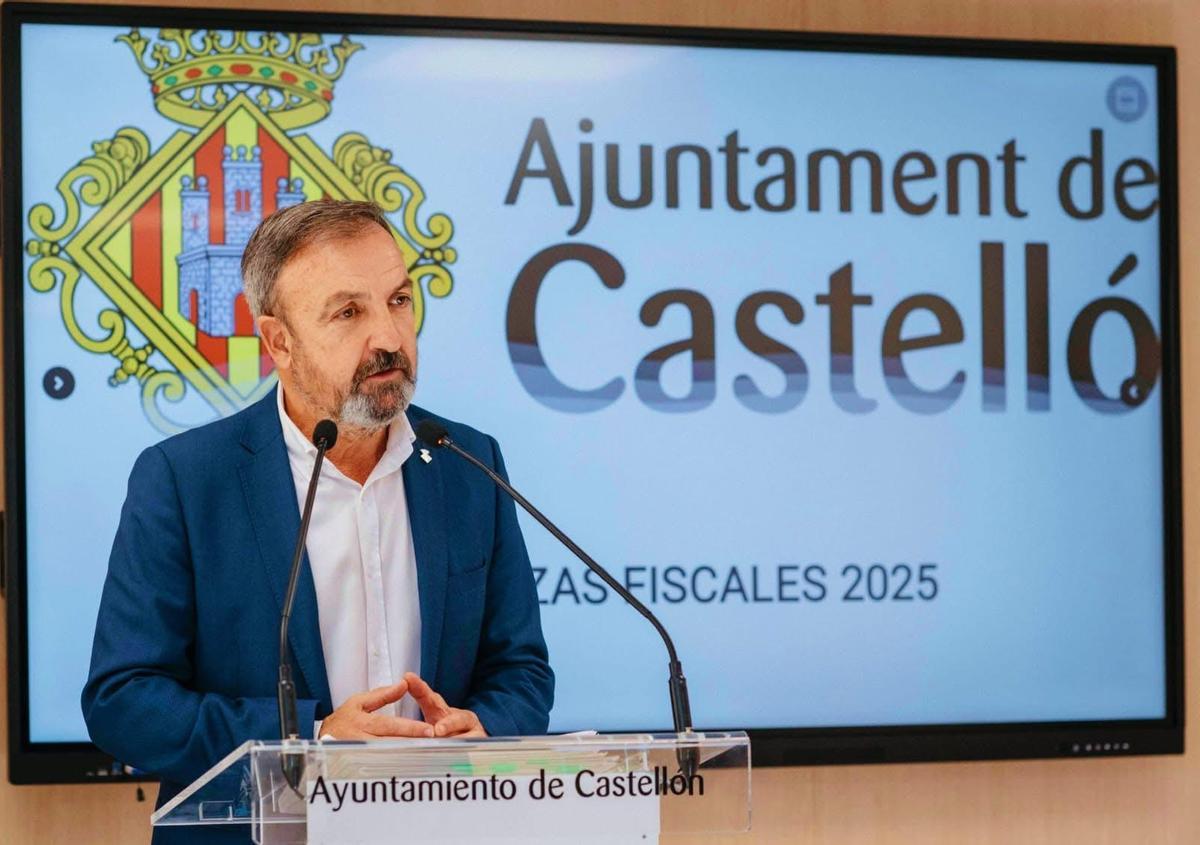 Redondo es concejal de Personal y Empleo en el Ayuntamiento de Castelló.