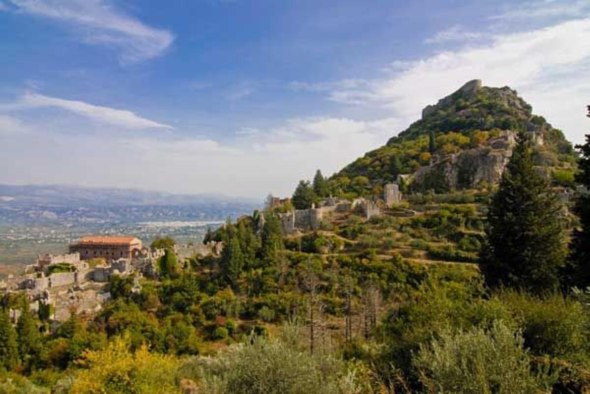 Escalar montañas y aprender historia clásica en Grecia