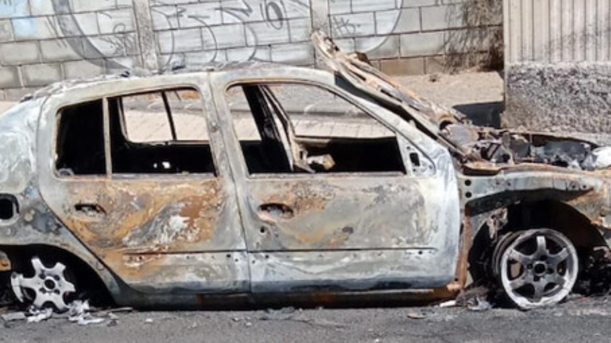 Arde un coche en Telde