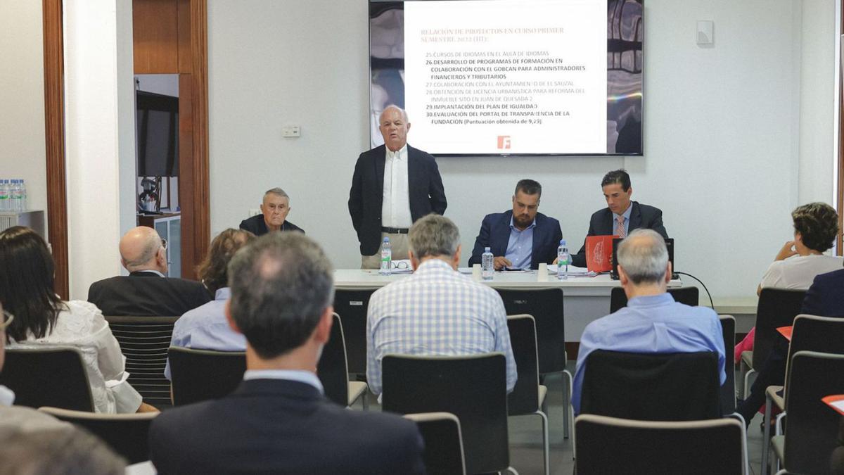 Un instante de la reunión de la Fundación Universitaria, ayer. | LP/DLP