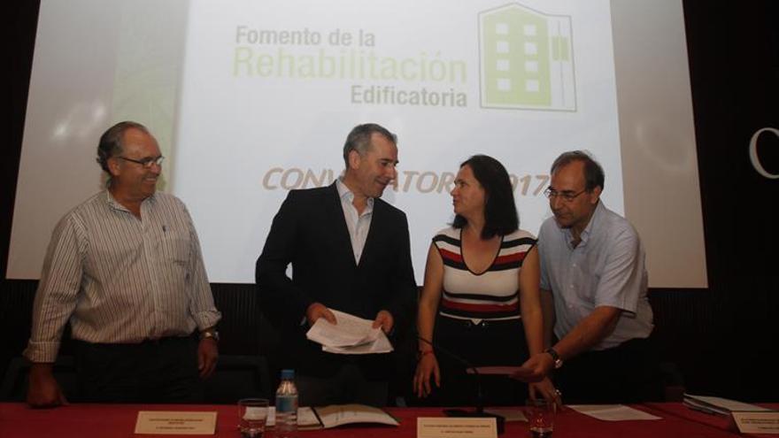 La Junta destinará casi 34 millones de euros a la rehabilitación de viviendas