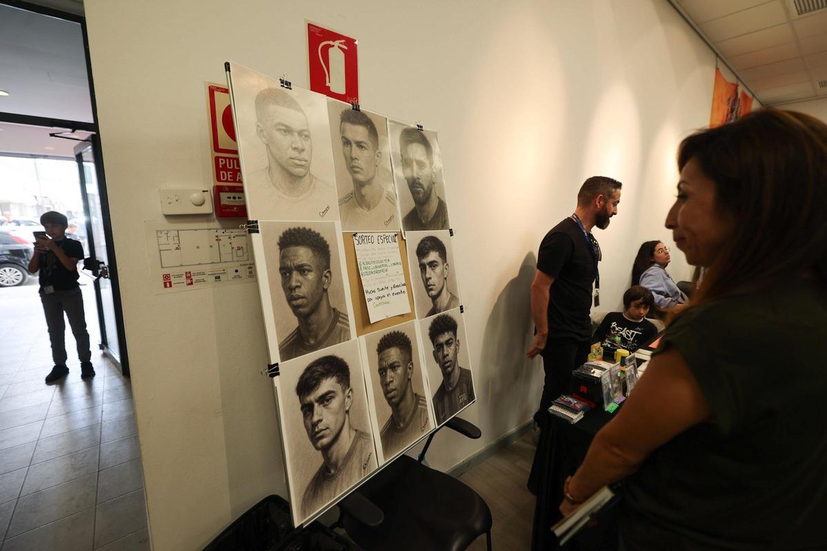 Coleccionismo: todas las imágenes del Ibiza Card Show 2025