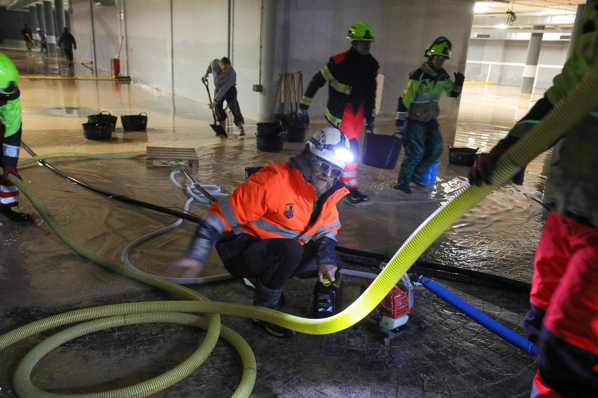 Afectados de la dana de Valencia ayudan a pueblos de Granada a recuperar la normalidad