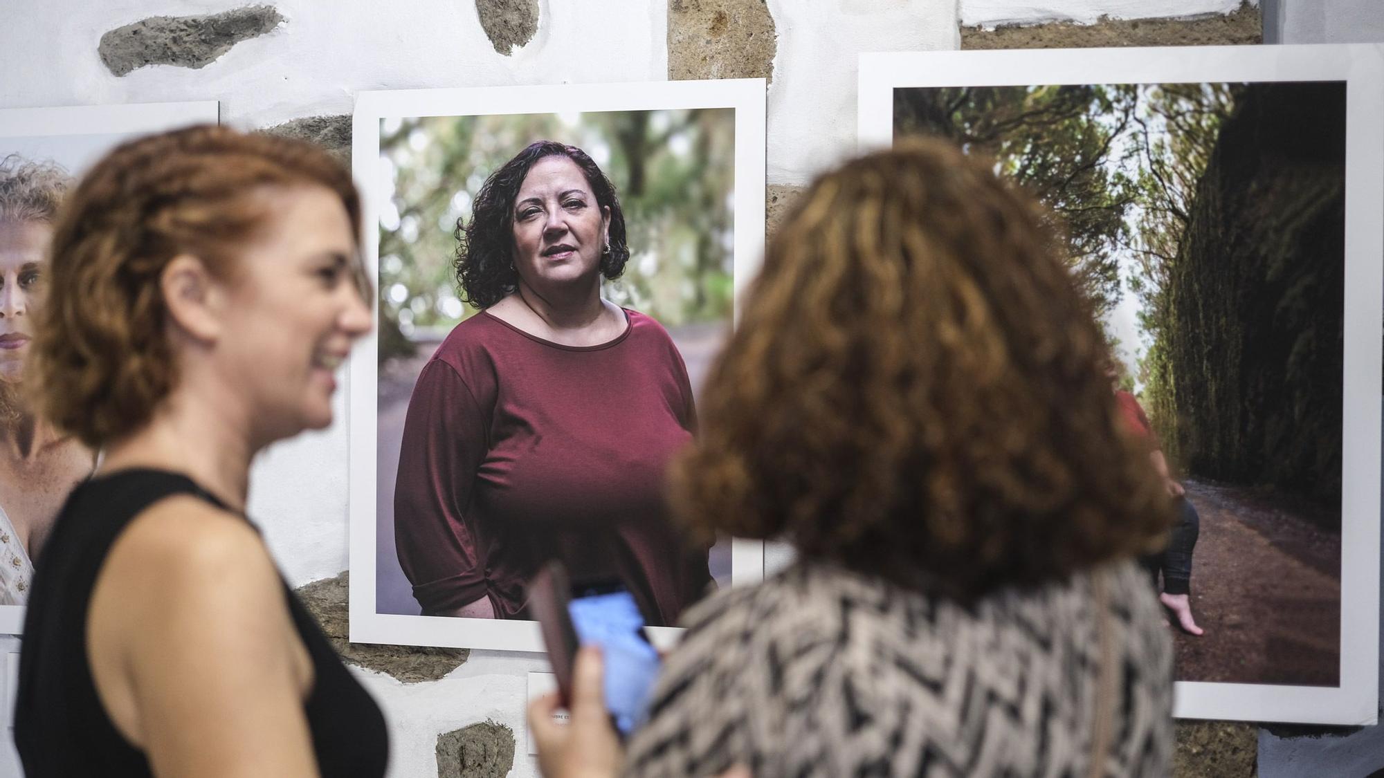 Exposición fotográfica 'Mi identidad' sobre mujeres cuidadoras