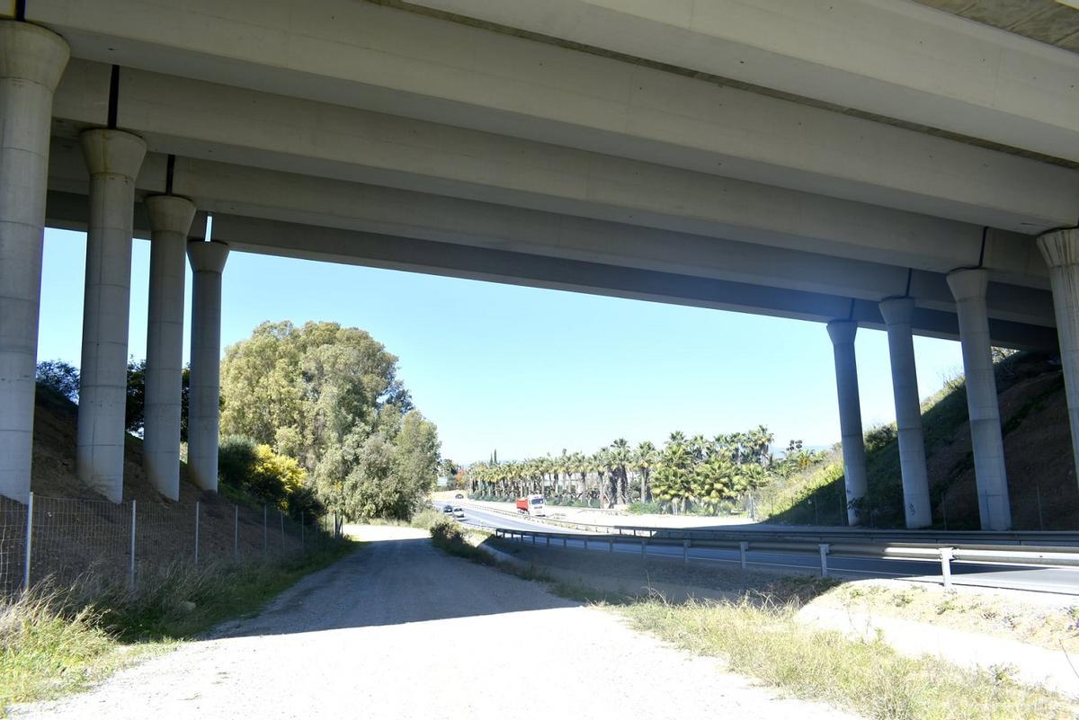 La nueva carretera tendrá un pavimento totalmente nuevo.