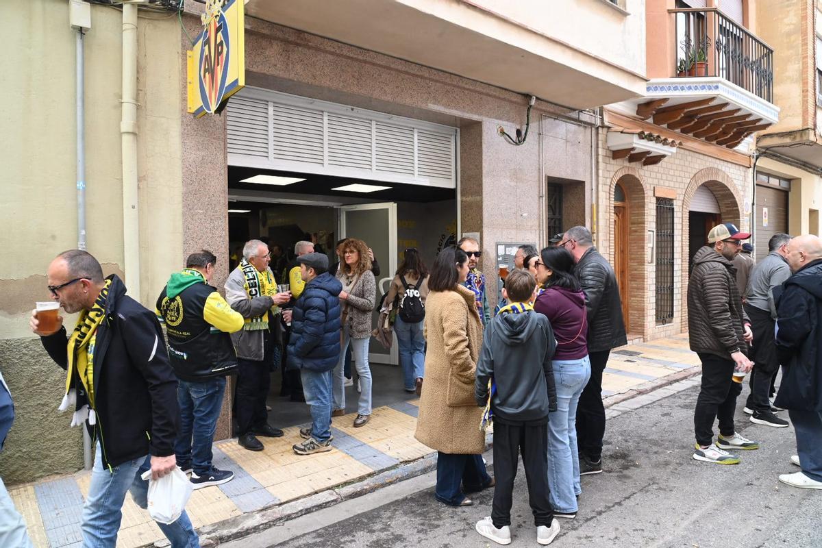 Galería: La afición del Villarreal disfruta de un nuevo derbi ante el Elche