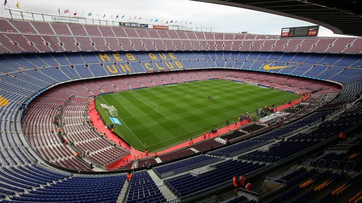 El Camp Nou, con las gradas vacías a pocos minutos del inicio del Barça-Las Palmas.