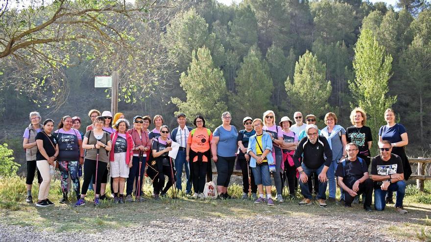 L’Escola Municipal de Formació d’Adults clou el cicle de tallers culturals amb una sortida a les Guixeres