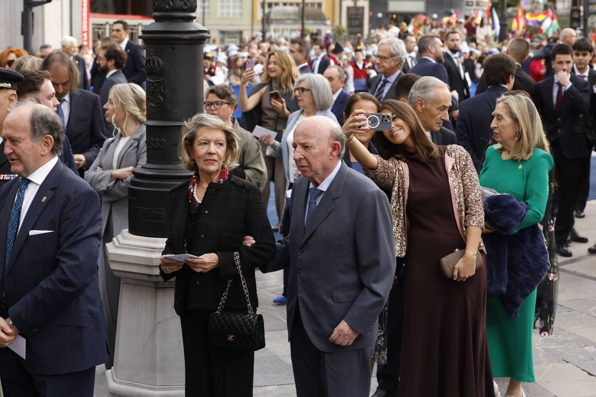  Así fue la llegada de los invitados a los premios "Princesa de Asturias" y su paso por la alfombra azul
