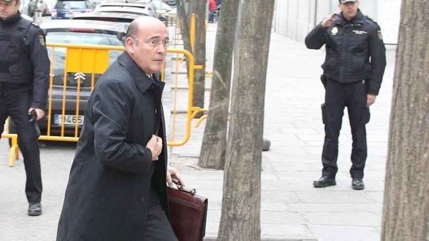 Pérez de los Cobos arribant al Suprem.