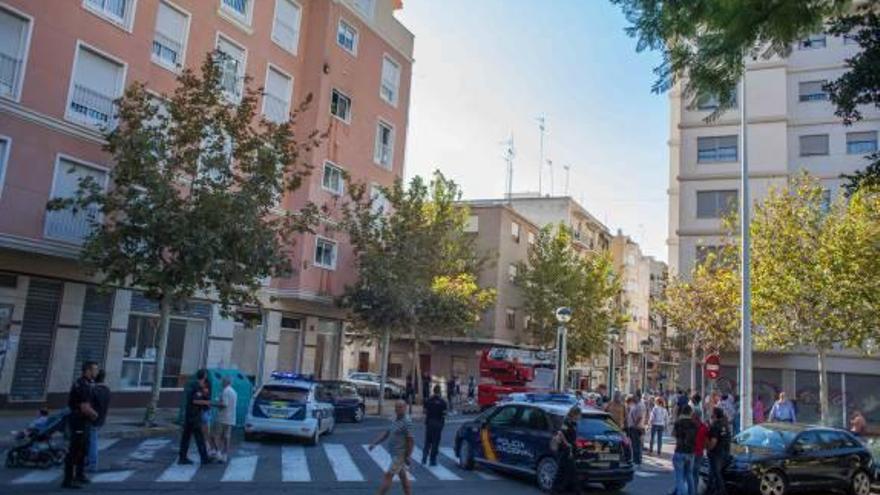 Un incendio en una secadora atrapa en una vivienda a una mujer enferma de alzhéimer