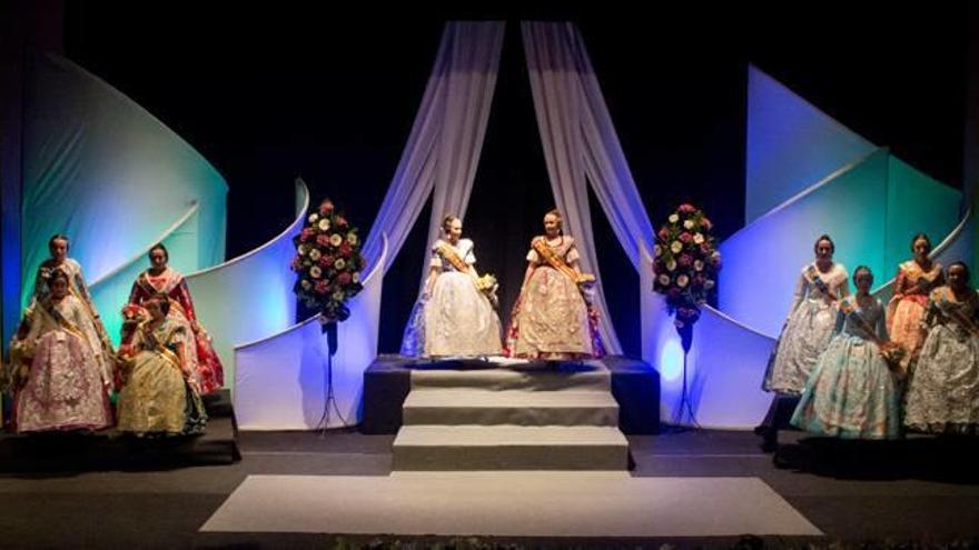 Presentación de las falleras mayores de Alaquàs.