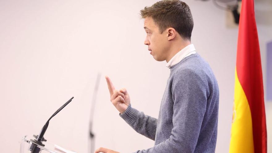 Errejón pide &quot;parar los pies al odio reaccionario&quot; que le sentó en el banquillo