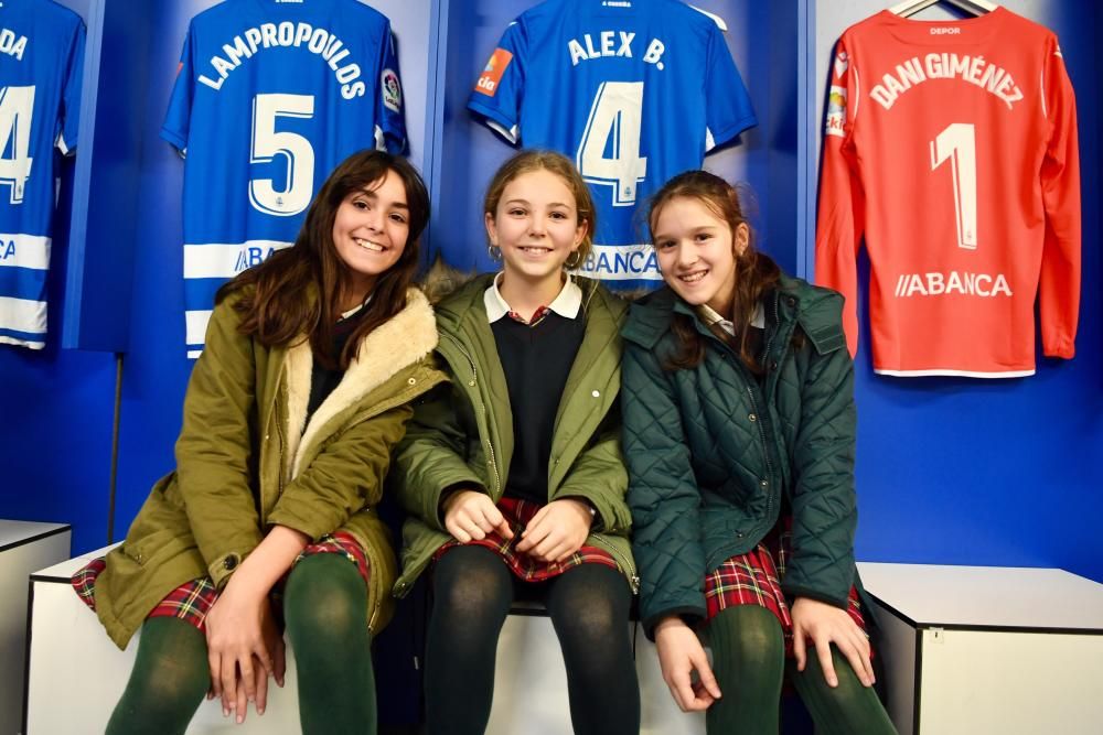 Alumnas del colegio Montespiño, de visita en Riazor