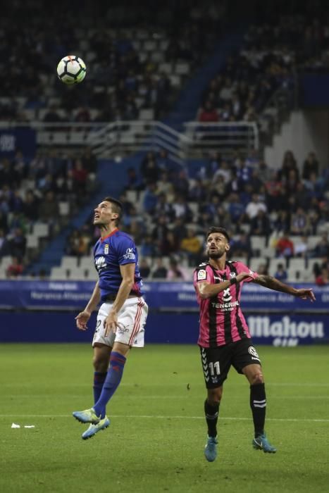 El partido entre el Real Oviedo y el Tenerife, en imágenes