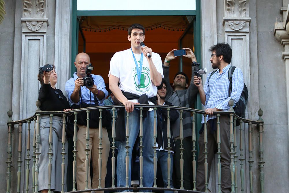 Málaga se lanza la calle para celebrar la EuroCup