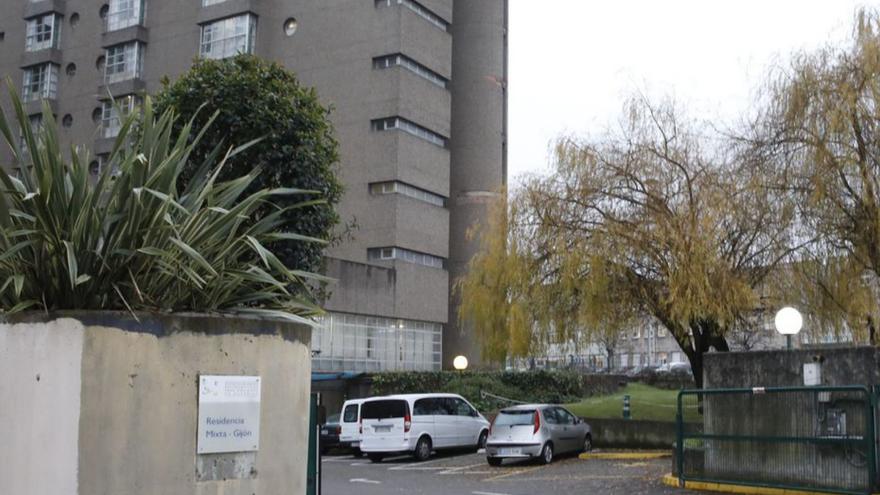 Una vista de la Residencia Mixta de Pumarín. | ÁNGEL GONZÁLEZ