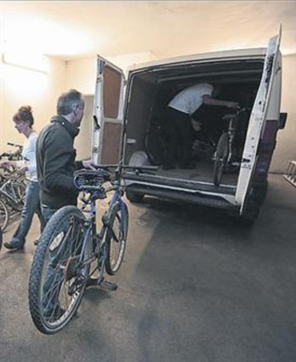 Bicis recuperades pels Mossos, ahir. Bicis recuperades pels Mossos, ahir.