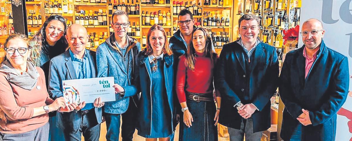 Carmen Sánchez-Contador, Sonia Santandreu, Joan Moyà, Lourdes Roca, Toni Fernández, Bel Moyà, Llorenç Bauzá y Álvaro Roca, en la tercera edición de Téntol.