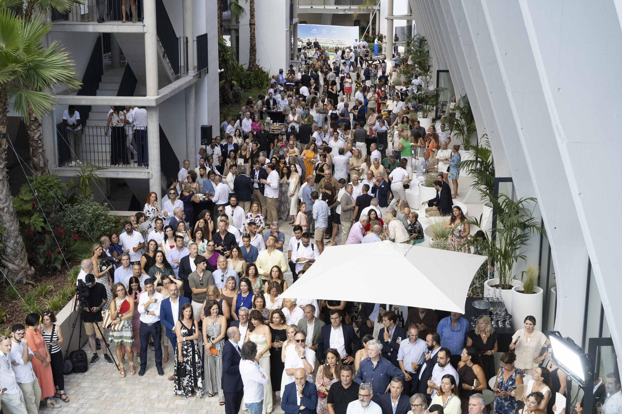 Espectacular inauguración de Delfin Natura en El Albir