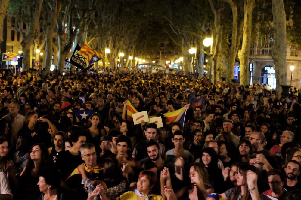 Unas 3.500 personas se manifiestan en Palma a favor del "derecho a decidir de los catalanes"