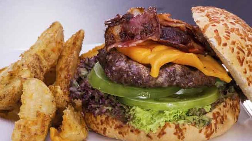 Avilés volverá a ser esta primavera capital de la hamburguesa: todos los detalles del próximo evento en el pabellón de La Magdalena