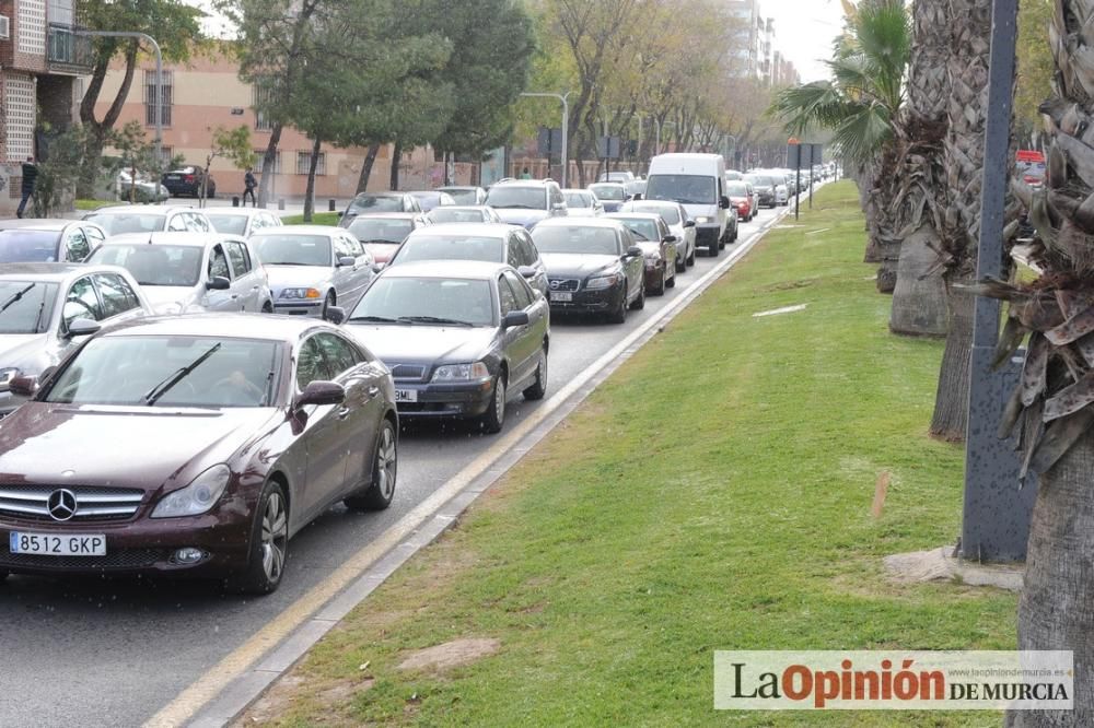 Atascos en Murcia por la protesta de los agricultores en sus tractores